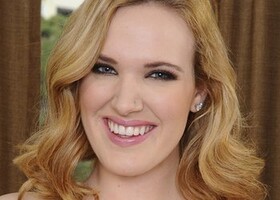 Blake Lovely — PAWG